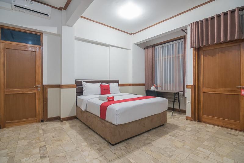 Reddoorz Near Politeknik Negeri Hotel 3*